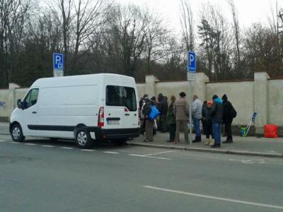 Výdej teplého jídla z automobilu - 1. výročí