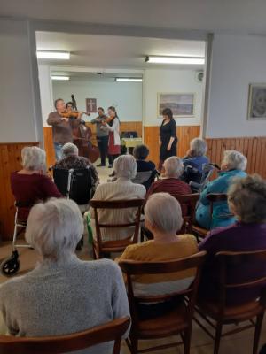 VYSTOUPENÍ FOLKLORNÍHO SOUBORU JARO