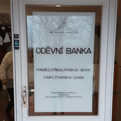 Děkujeme Oděvní bance za oblečení pro muže z azylového domu