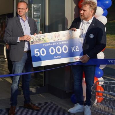 Znovuotevřené Tesco podpořilo pobočku NADĚJE v Klášterci nad Ohří