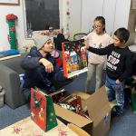 Nadílka dárků potěšila děti v nouzi