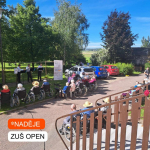 ZUŠ OPEN V RÁMCI SVÉHO HUDEBNÍHO AUTOBUSU PŘIJELA ZAHRÁT PŘED NADĚJI